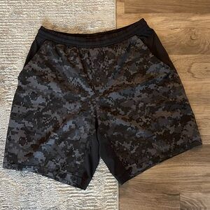 Lululemon pace breaker shorts